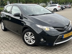 Toyota Auris - 1.8 Hybrid Automaat, Camera, Navi, Xenon, Cruis c. Dealer onderhouden NAP