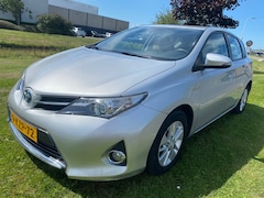 Toyota Auris - 2013 * 1.8 Hybrid Aspiration * AUTOMAAT * AIRCO * NAVI * LMV * ELEC RAMEN