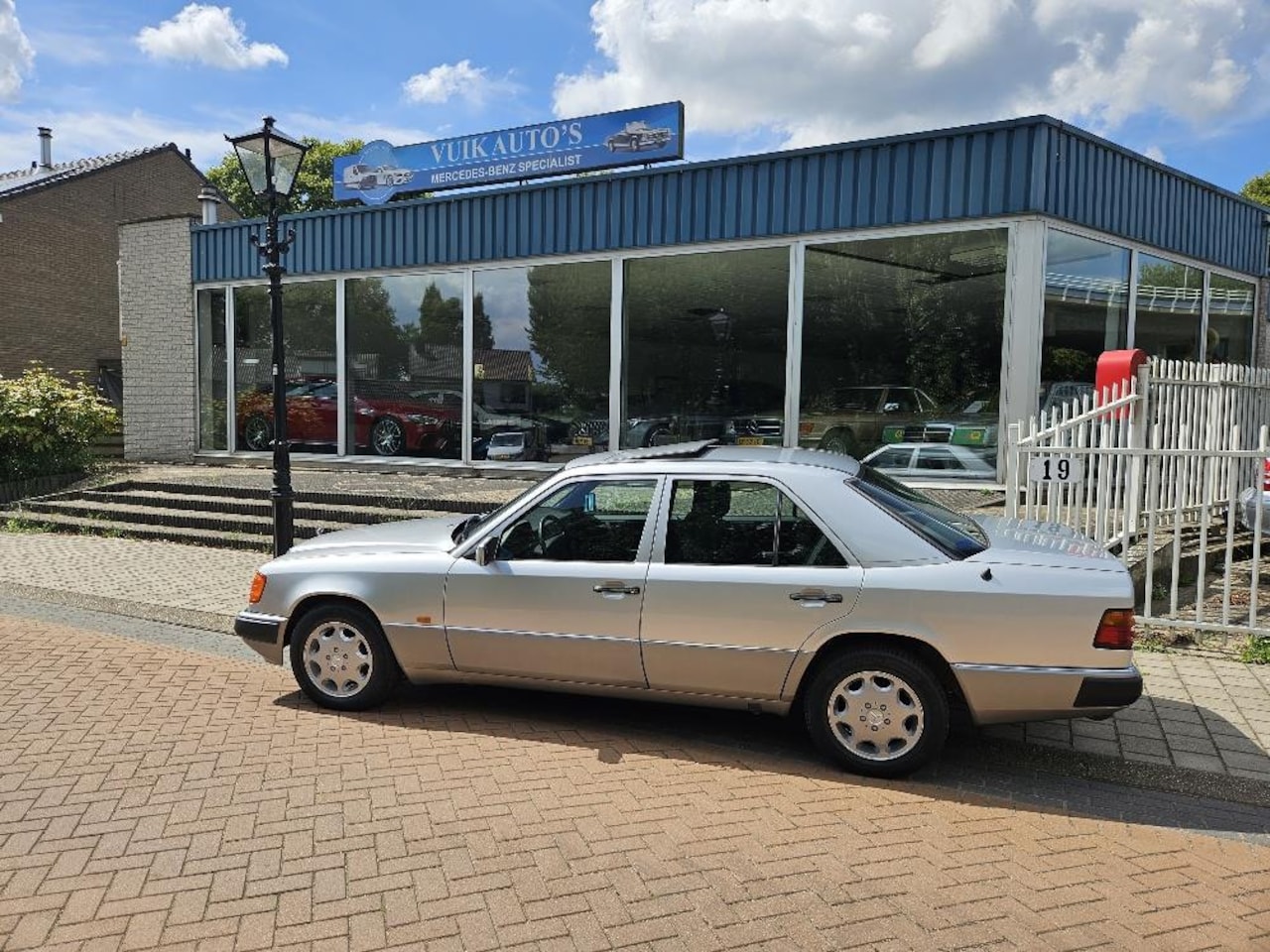 Mercedes-Benz E-klasse - 300 24 - AutoWereld.nl