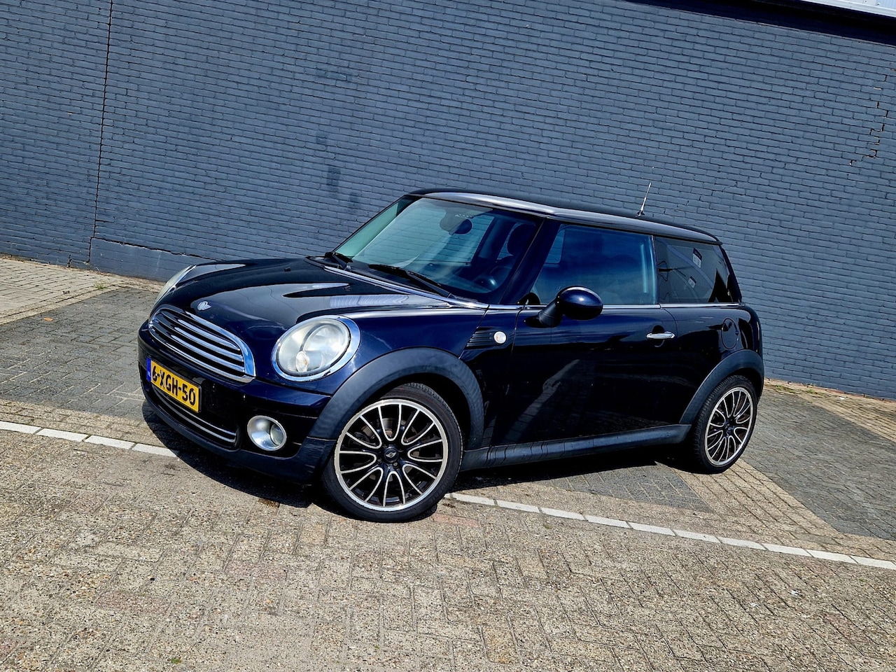 MINI Cooper - Mini 1.6 AUTOMAAT / Cruise / Leer / Airco - AutoWereld.nl