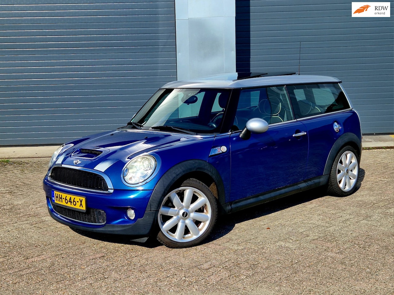 MINI Clubman - Mini 1.6 Cooper S / Pano dak / All Seasons / Stoelverw. / Leer / Cruise - AutoWereld.nl