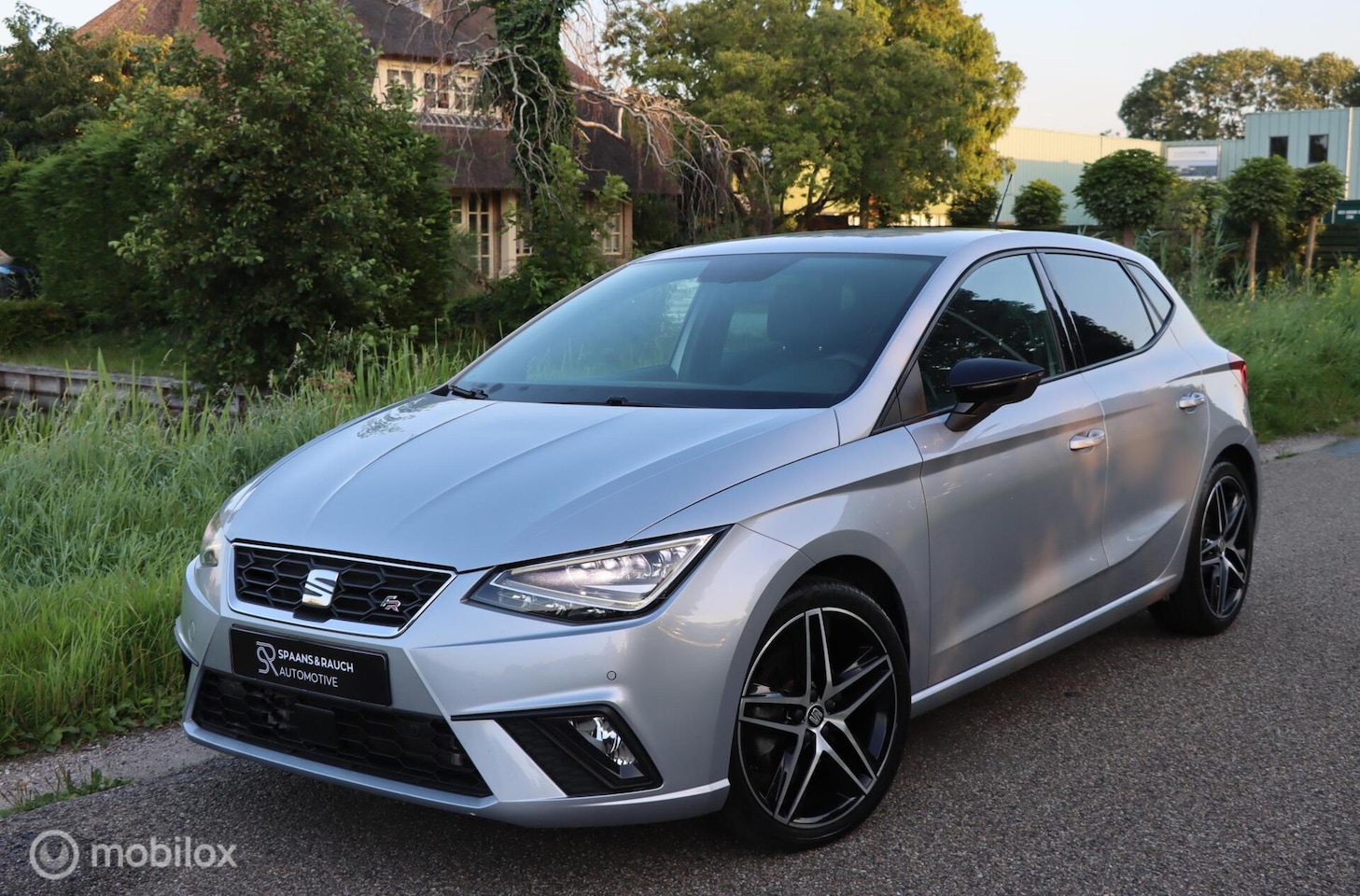 SEAT Ibiza - 1.0 TSI FR / 115pk / Beats / Navi / Camera - AutoWereld.nl