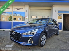 Hyundai i30 - 1.0 T-GDi Family + Luxe Uitvoering Dealeronderhouden Carplay Camera Winterpakket