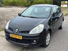 Renault Clio - 1.2-16V Special Line 5-Drs Airco Electric pakket Audio-CD/Navigatie ABS EBD Dealeronderhou