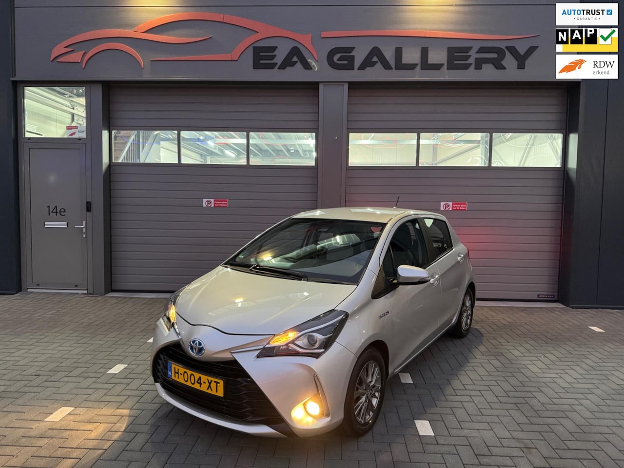 Toyota Yaris - 1.5 Hybrid Active Full Option Automaat - AutoWereld.nl