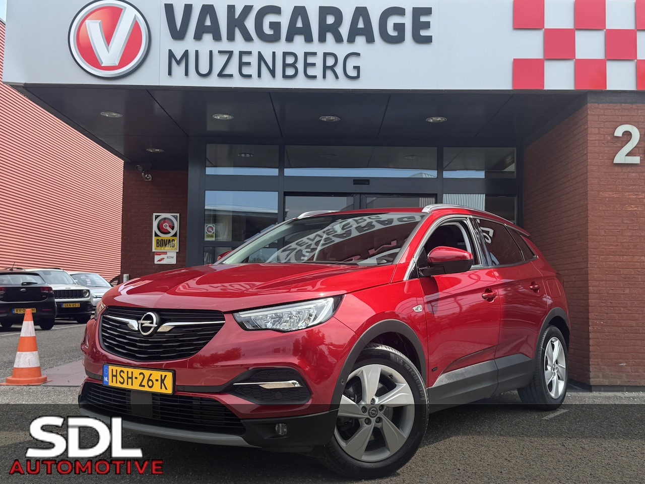Opel Grandland X - 1.6 Turbo Hybrid Business Elegance // FULL LED // KEYLESS // NAVI+CARPLAY // CAMERA+SENSOR - AutoWereld.nl