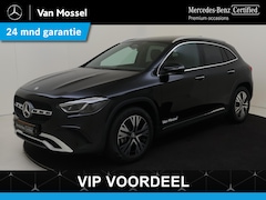 Mercedes-Benz GLA-Klasse - 180 Star Edition / Panoramadak/ El. Trekhaak/ Sfeerverlichting