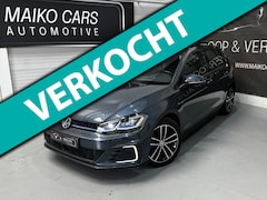 Volkswagen Golf - GTE Panorama LED VIRTUAL COCKPIT RADAR