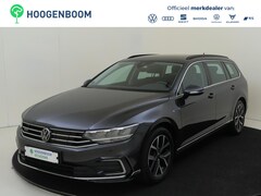 Volkswagen Passat - 1.4 TSI PHEV GTE Business | Navigatie | Digital cockpit Pro | Achteruitrijcamera | Adaptie