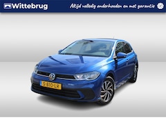 Volkswagen Polo - 1.0 TSI 95pk Life / Navigatie / LM velgen / LED / Parkeersensoren / APP Connect / Dig cock