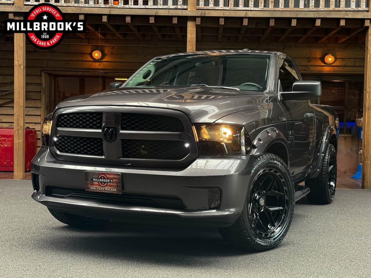 Dodge Ram 1500 - 5.7 V8 Classic Single Cab Widebody!! 1e eigenaar, LPG. - AutoWereld.nl