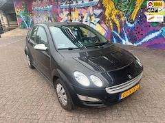 Smart Forfour - 1.1 blackbasic airco stuurbekrachtiging stereo nieuwe koppeling leuke auto