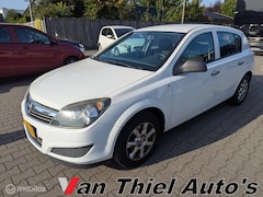 Opel Astra - 1.4 Selection