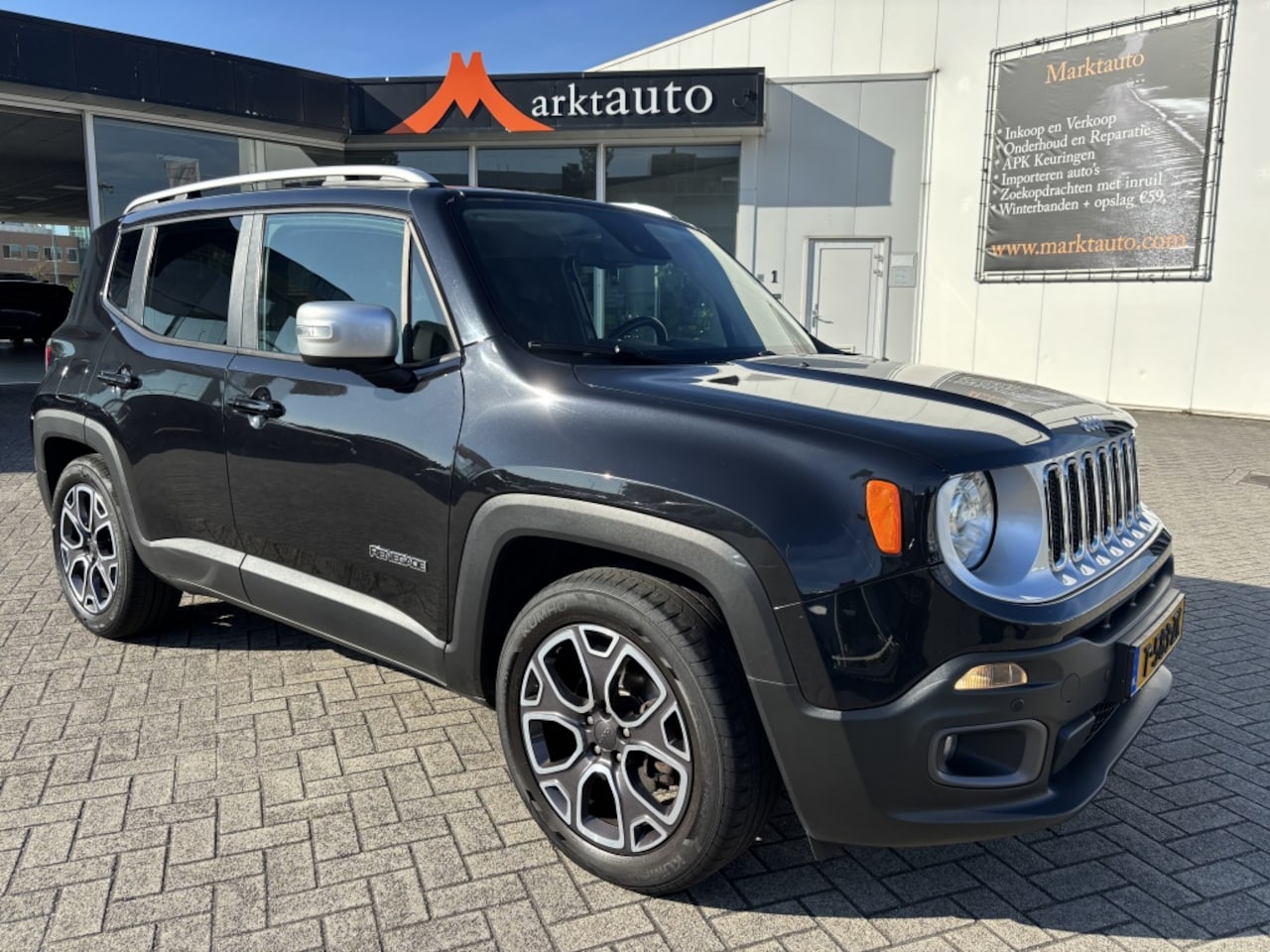 Jeep Renegade - 1.4 M.Air Limited Navi Cruise Pdc Bluetooth Stoelverwarming - AutoWereld.nl