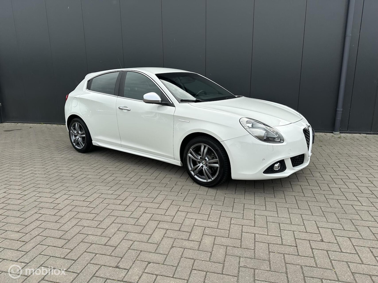 Alfa Romeo Giulietta - 1.4 T Distinctive Automaat! - AutoWereld.nl