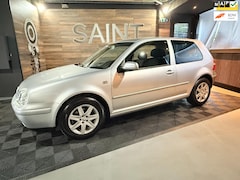 Volkswagen Golf - 1.6-16V FSI Ocean