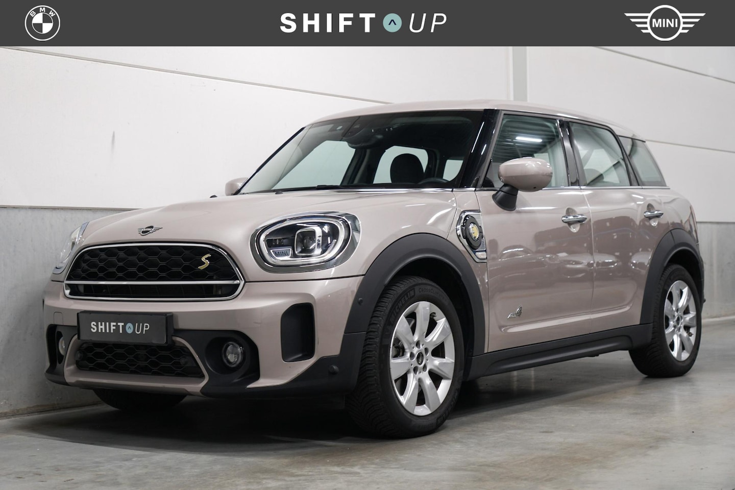 MINI Countryman - Mini 2.0 Cooper S E ALL4 Adapt. Cruise Control | Head Up | Camera - AutoWereld.nl