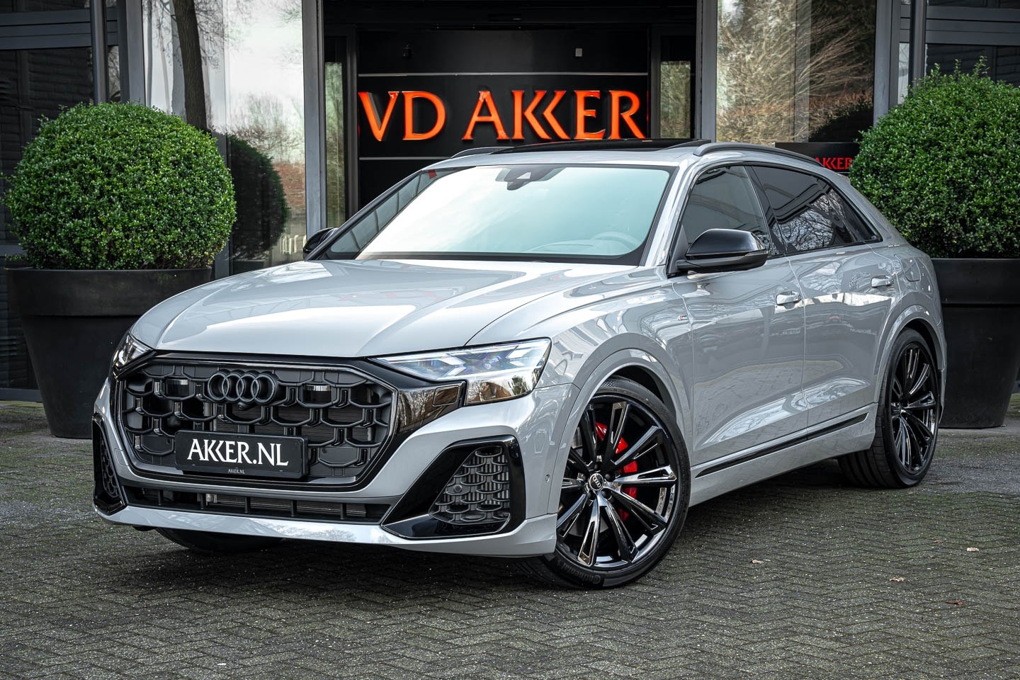 Audi Q8 - 60 TFSI e NP 175K I Massage | 23 Inch | Alcantara Hemel | Vierwielsturing | B&O 3D - AutoWereld.nl