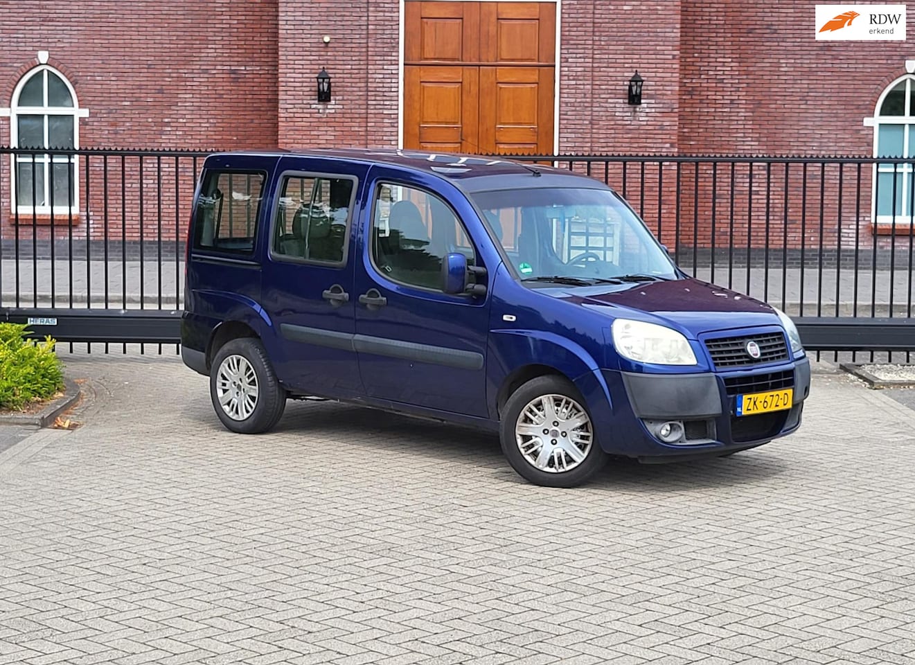 Fiat Doblò - 1.4 Active / Airco / Schuifdeuren / Elektrische ramen / Pdc / Trekhaak - AutoWereld.nl
