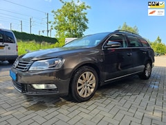 Volkswagen Passat Variant - 1.6 TDI Highline BlueMotion / AUTOMAAT