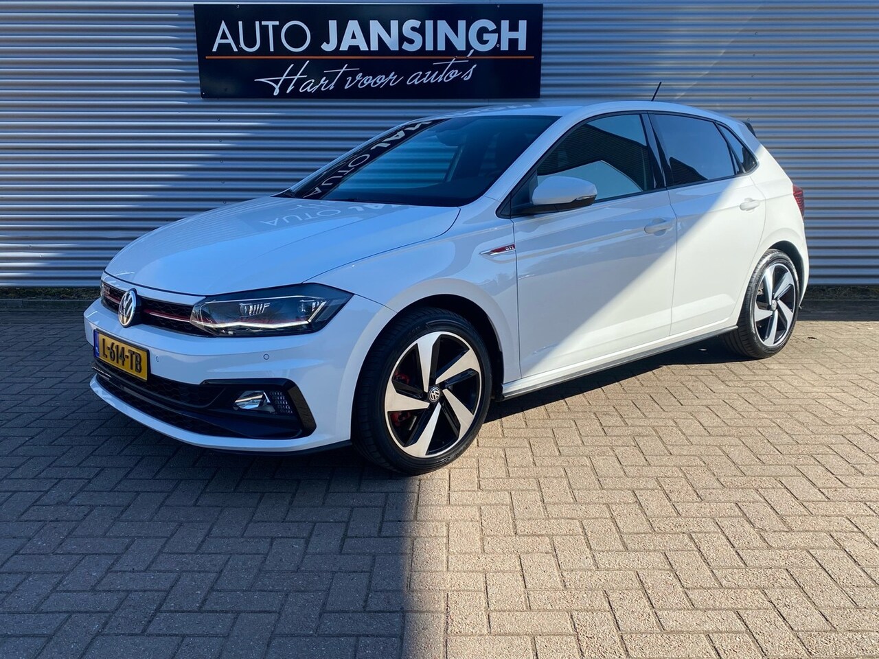 Volkswagen Polo - 2.0 TSI GTI Automaat | Clima | Cruise | Navigatie | LM Velgen | Digitaal Cluster! | RIJKLA - AutoWereld.nl
