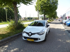 Renault Clio Estate - 0.9 TCe Night&Day airco navigatie