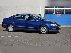 Volkswagen Passat - 2.0 FSI Sportline Business