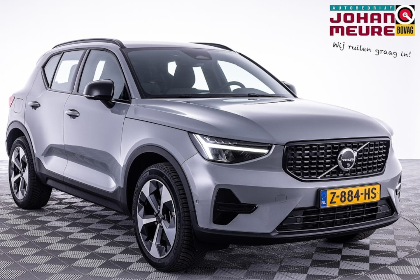 Volvo XC40 - 2.0 B4 Mild Hybrid Plus Dark Automaat | Camera | Winter pack | El. Stoelen - AutoWereld.nl