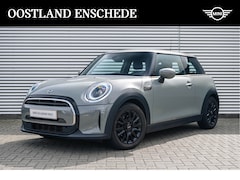 MINI One - Hatchback First Essential / LED / Airconditioning / Navigatie / Multifunctioneel stuurwiel