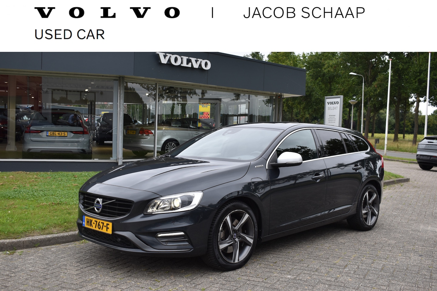 Volvo V60 - D6 280PK AWD Twin Engine R-Design | Dealeronderhouden | Panodak | Trekhaak | Leder | Stoel - AutoWereld.nl