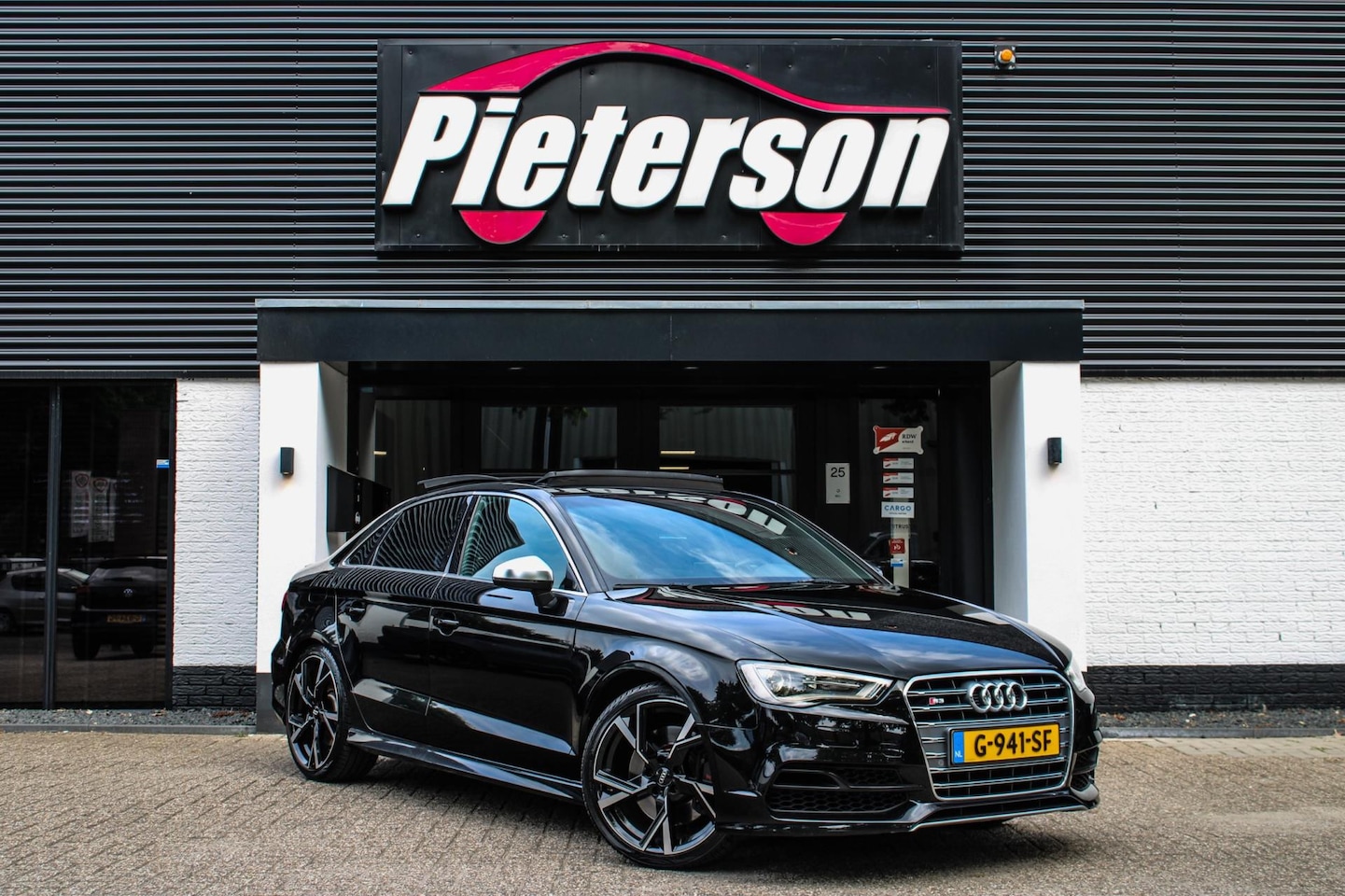 Audi S3 - Limousine 2.0 TFSI Quattro MILTEK BTW PANO B&O XENON - AutoWereld.nl