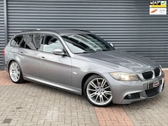 BMW 3-serie Touring - 318i M Pakket Automaat | Xenon | Navi | Pdc | Cruise | Climate Control