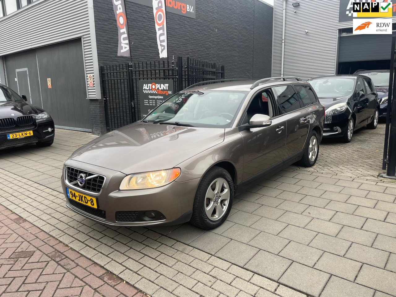 Volvo V70 - 2.5FT Kinetic Trekhaak Airco NAP APK - AutoWereld.nl