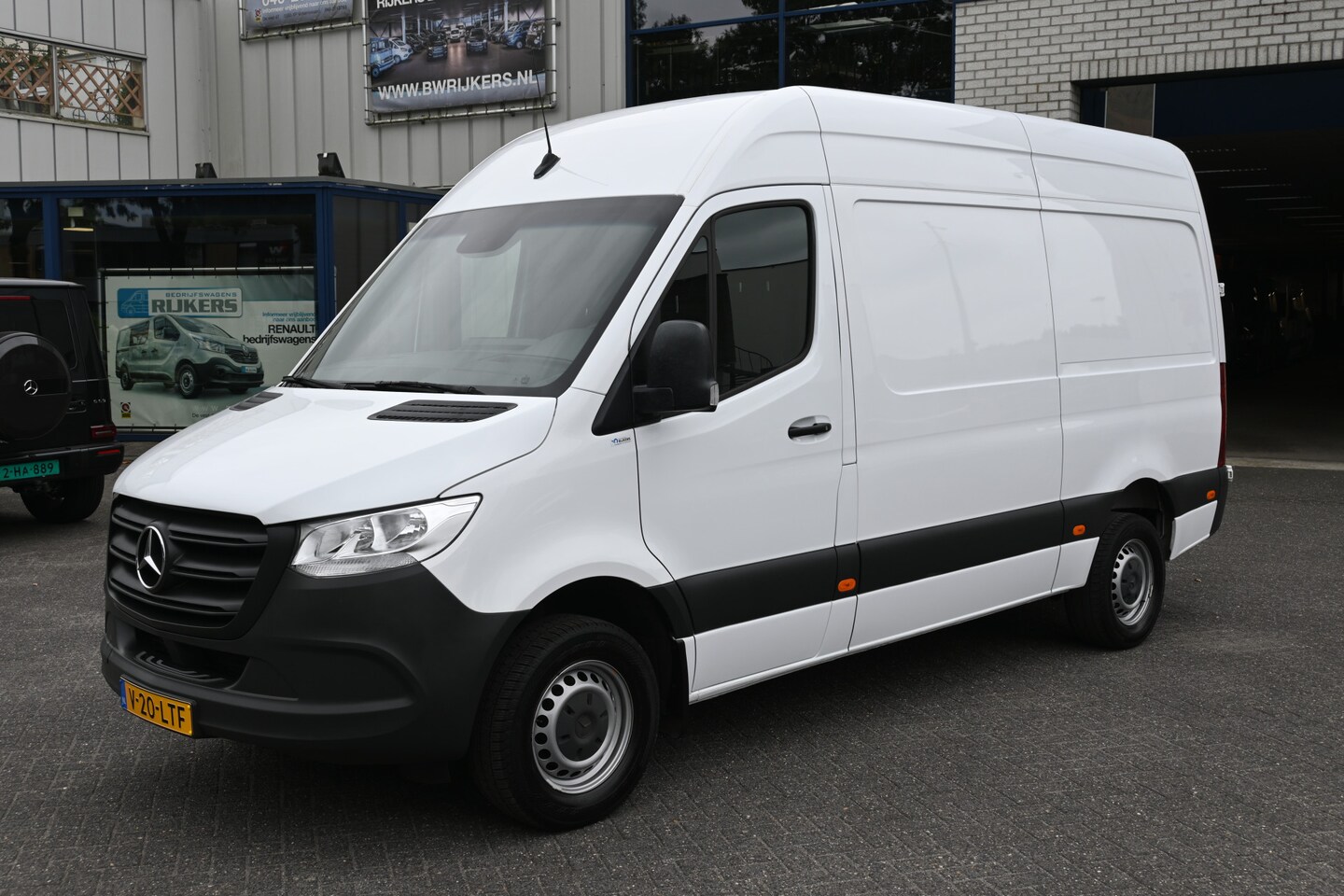 Mercedes-Benz Sprinter - 315 CDI L2H2 3500 kg Trekhaak, MBUX navigatie en camera, Standkachel - AutoWereld.nl