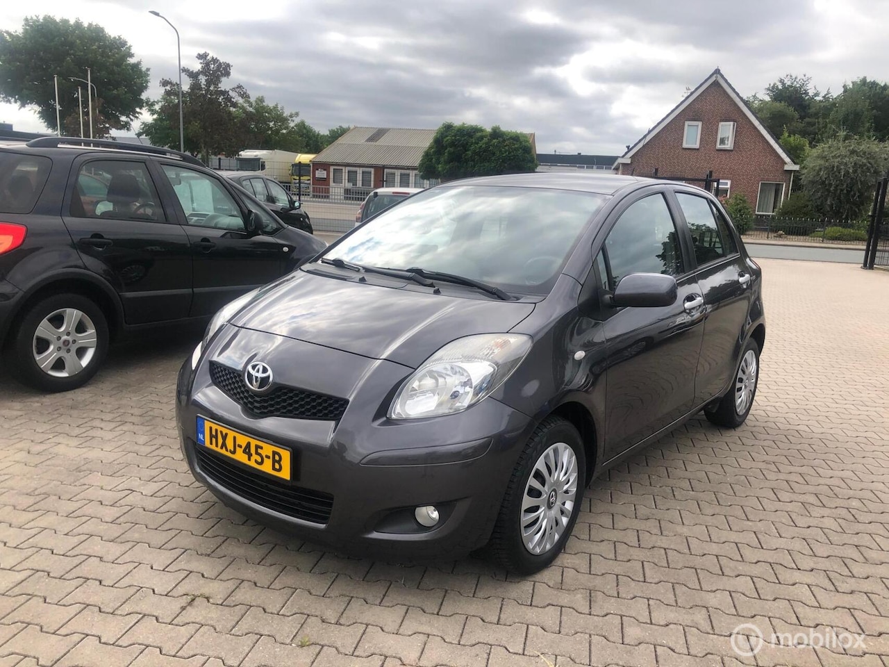 Toyota Yaris - 1.3 VVTi 4DRS AIRCO ECC ELL PAK 6VERS - AutoWereld.nl