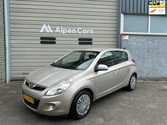 Hyundai i20 - 1.2i DynamicVersion Airco / 5-deurs / APK 06-2026