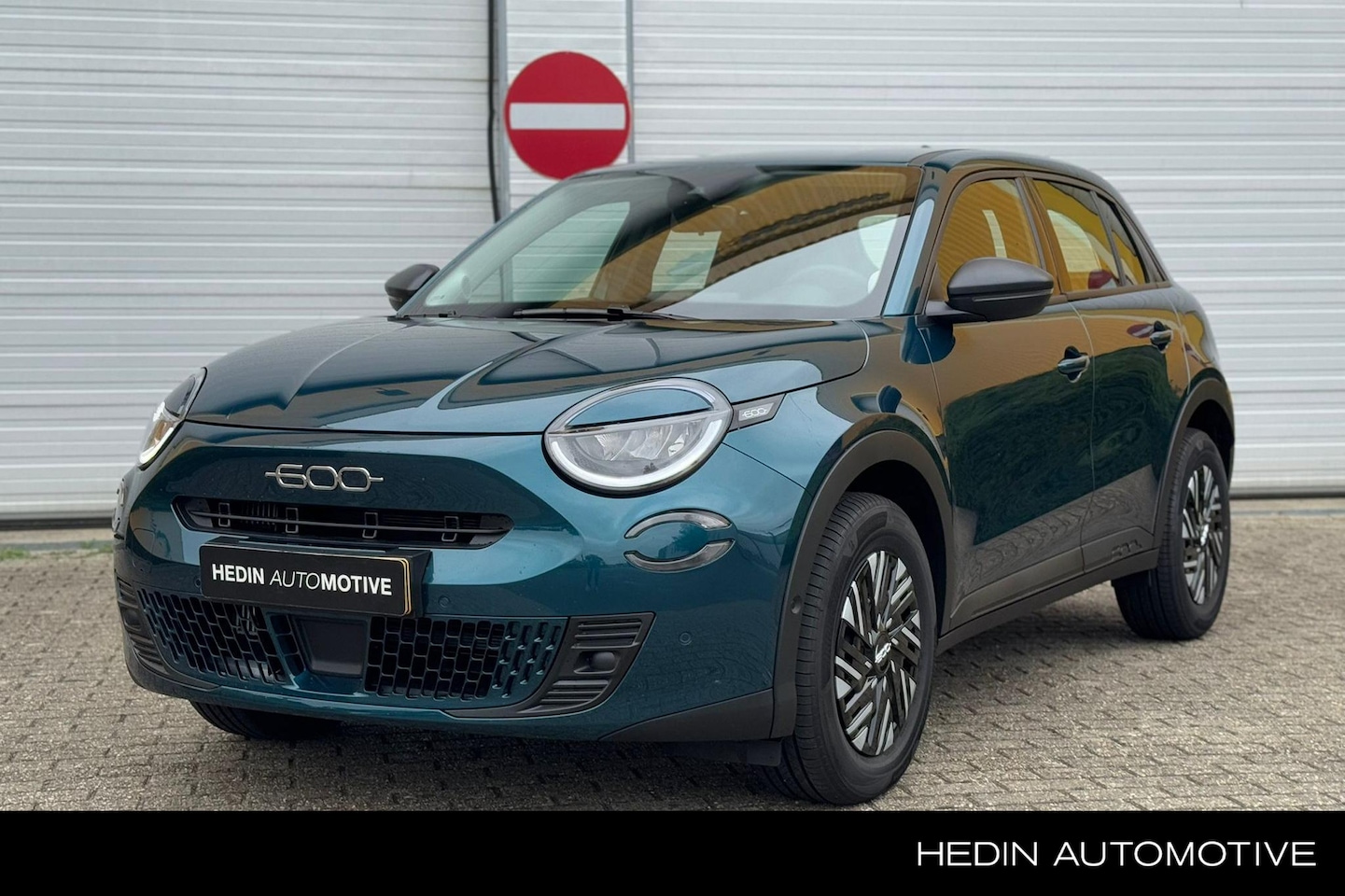 Fiat 600 - 1.2 Hybrid Urban Aut. | Climate Control | Navigatie | Camera | Parkeersensoren voor & acht - AutoWereld.nl