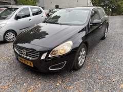 Volvo V60 - 1.6 T3 Kinetic KM 170775 MET NAP
