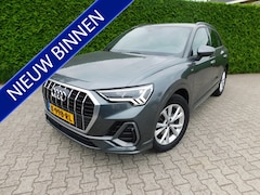 Audi Q3 - 35 TFSI 2X S edition, Carplay, Pdc