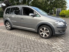 Volkswagen Touran Cross - 1.4 TSi EXPORT / Climat / Cruise / Trekhaak / Dakrails