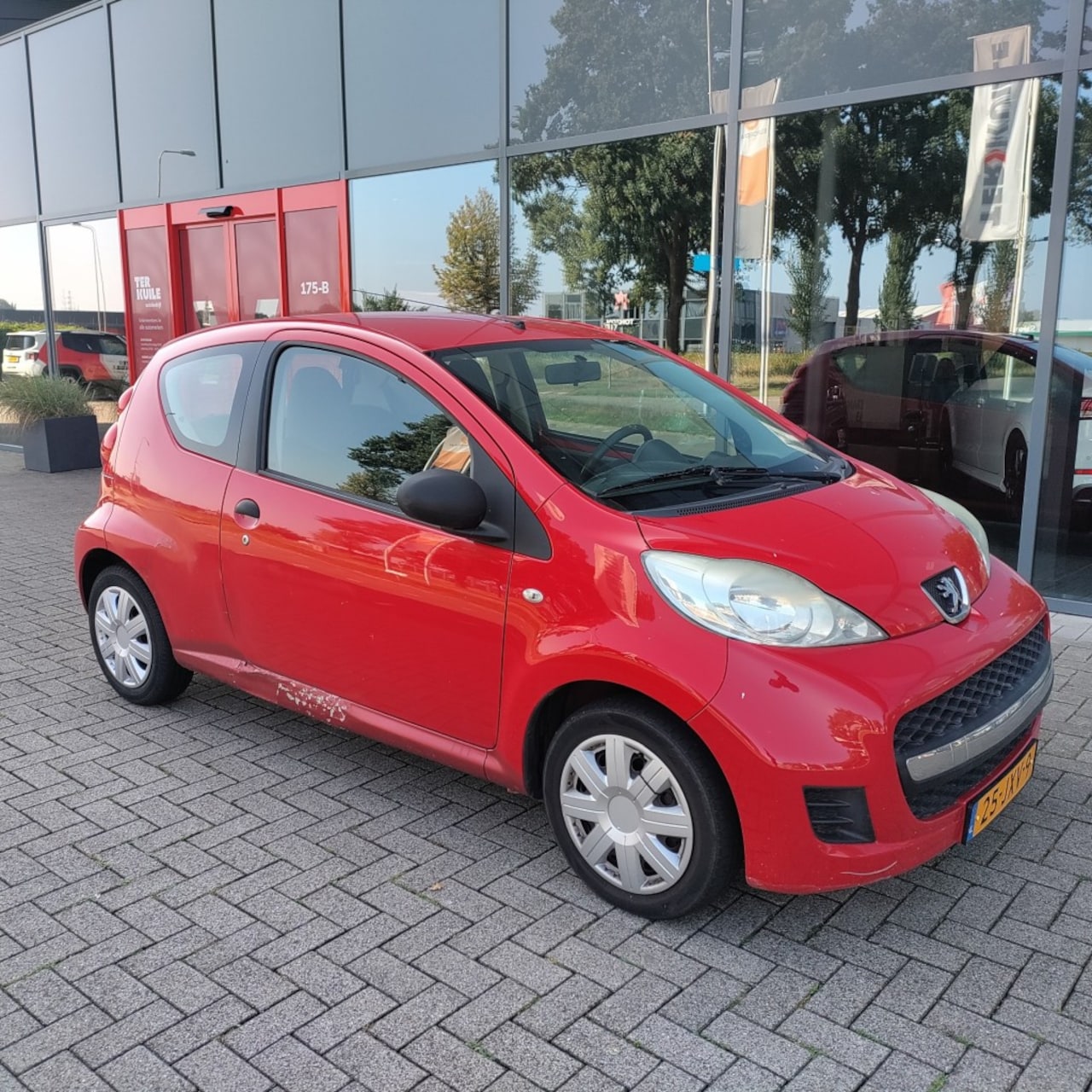 Peugeot 107 - 1.0-12V XR Handel Export Hobby - AutoWereld.nl