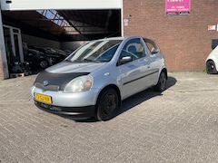 Toyota Yaris - 1.3-16V VVT-i Luna