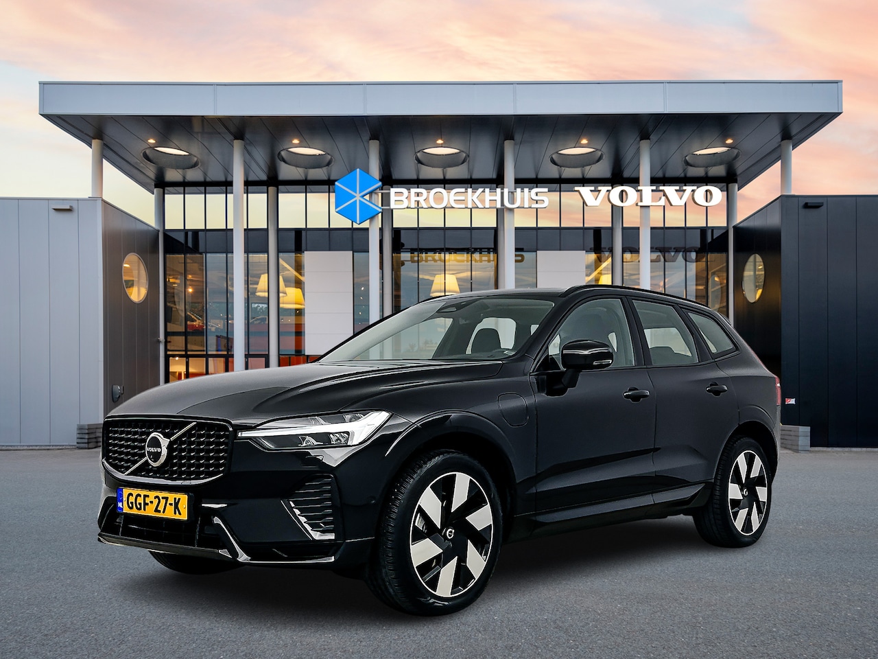 Volvo XC60 - T6 Recharge AWD Ultra Dark | 20" | 360 Camera | Trekhaak | Panoramadak | Head-up | Harman - AutoWereld.nl