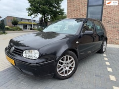 Volkswagen Golf - 2.3 V5 Highline
