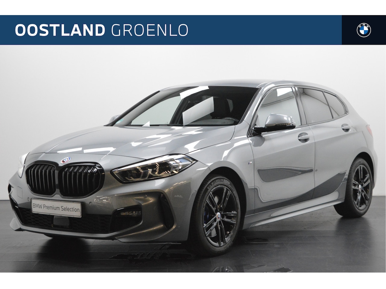 BMW 1-serie - 120i M Sport Automaat / Sportstoelen / Achteruitrijcamera / LED / Live Cockpit Professiona - AutoWereld.nl