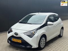 Toyota Aygo - 1.0 VVT-i x-play CAMERA BT NAP APK 2027