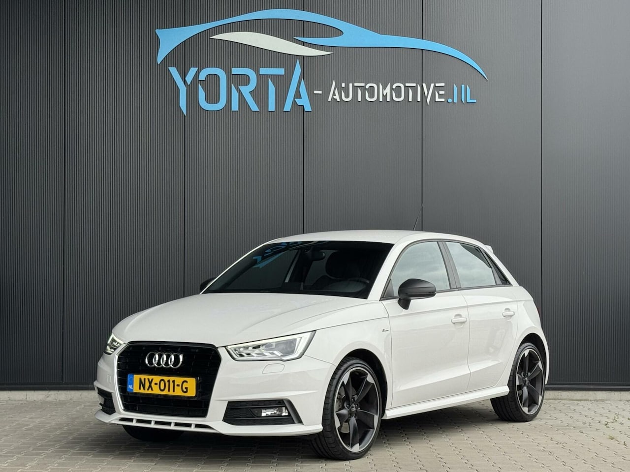 Audi A1 Sportback - 1.6 TDI 3x S Line 5DRS*STOELVW*PDC*VOL OPTIES - AutoWereld.nl