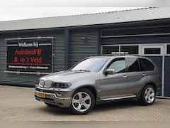 BMW X5 - 3.0D AUT Grijs kenteken PANO LEDER TREKHAAK XENON 20"