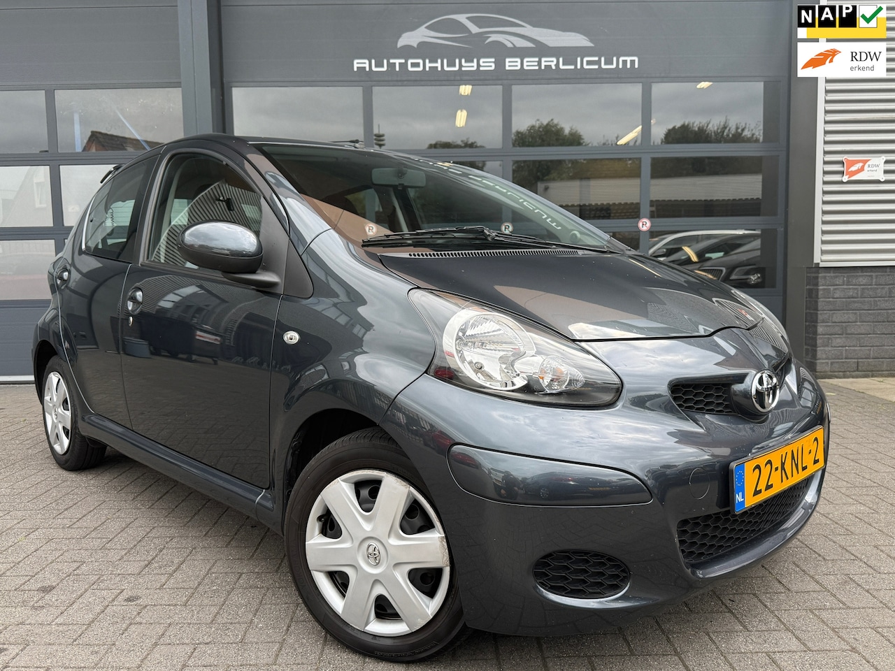 Toyota Aygo - 1.0-12V Comfort|NAP|Airco|Dealer onderhouden|Luxe uitvoering - AutoWereld.nl