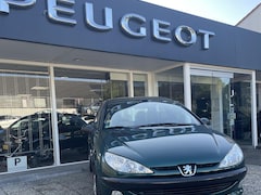 Peugeot 206 - 1.4 5D AUT